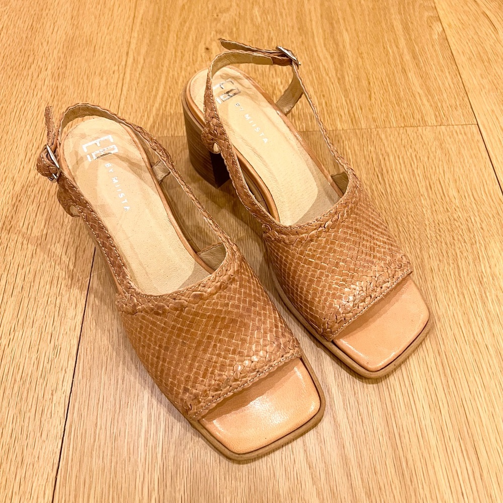 SOLD ❗️Miista London Pavati Almond Woven Leather Sandals 9.5 - Picture 3 of 8